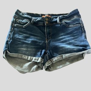 enhancing wax jean shorts